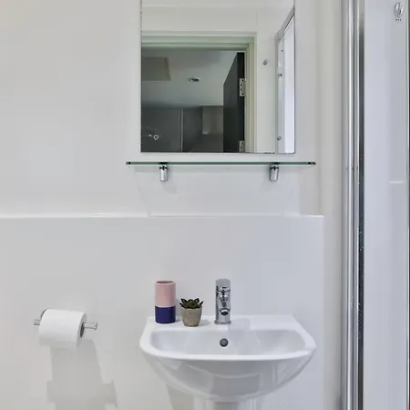 Apartamento For Students Only - Samuel Tuke In