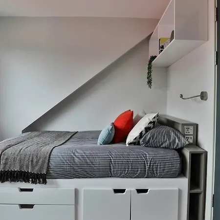 Apartamento For Students Only - Samuel Tuke In *