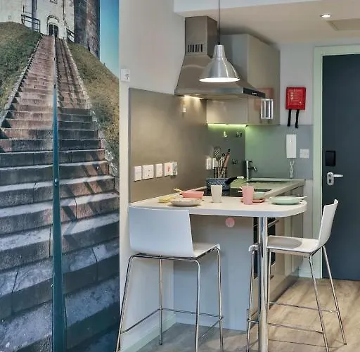 For Students Only - Samuel Tuke In Apartamento York