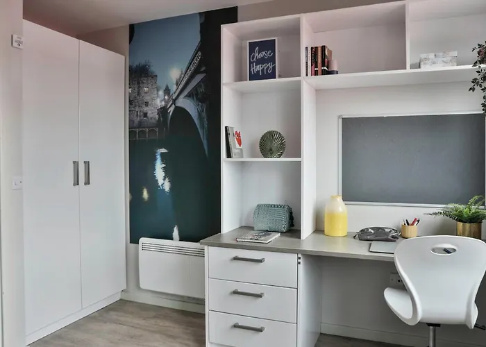 Apartamento For Students Only - Samuel Tuke In *