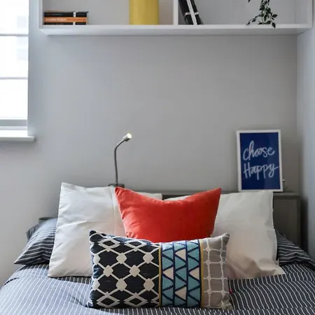 For Students Only - Samuel Tuke In Apartment *